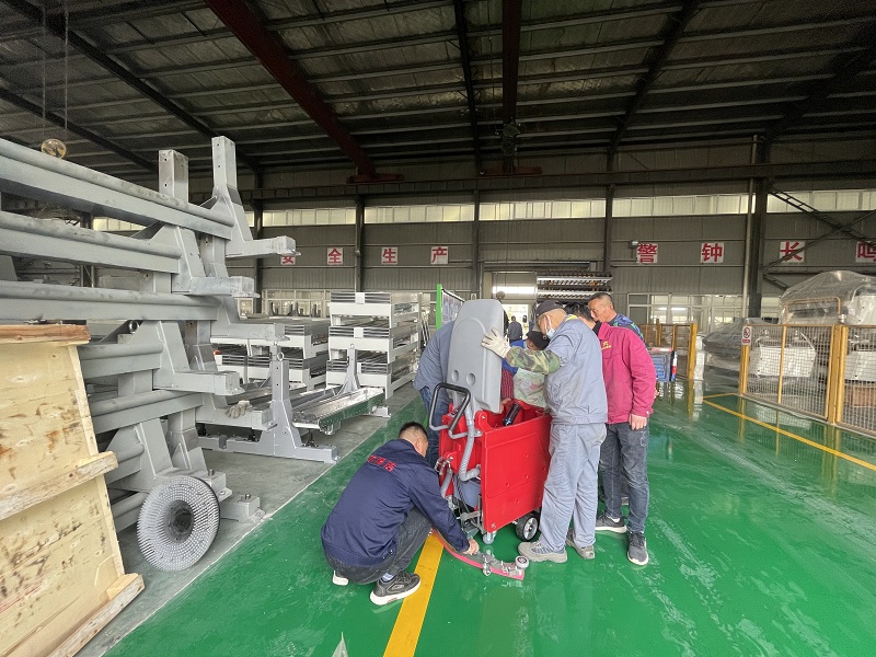 針對不同地面，怎么使用洗地機？