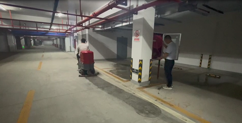 洗地機(jī)的吸水扒壞了怎么辦？